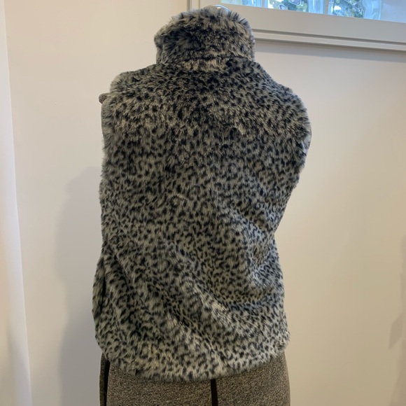 Girls animal print vest - Picture 2 of 6